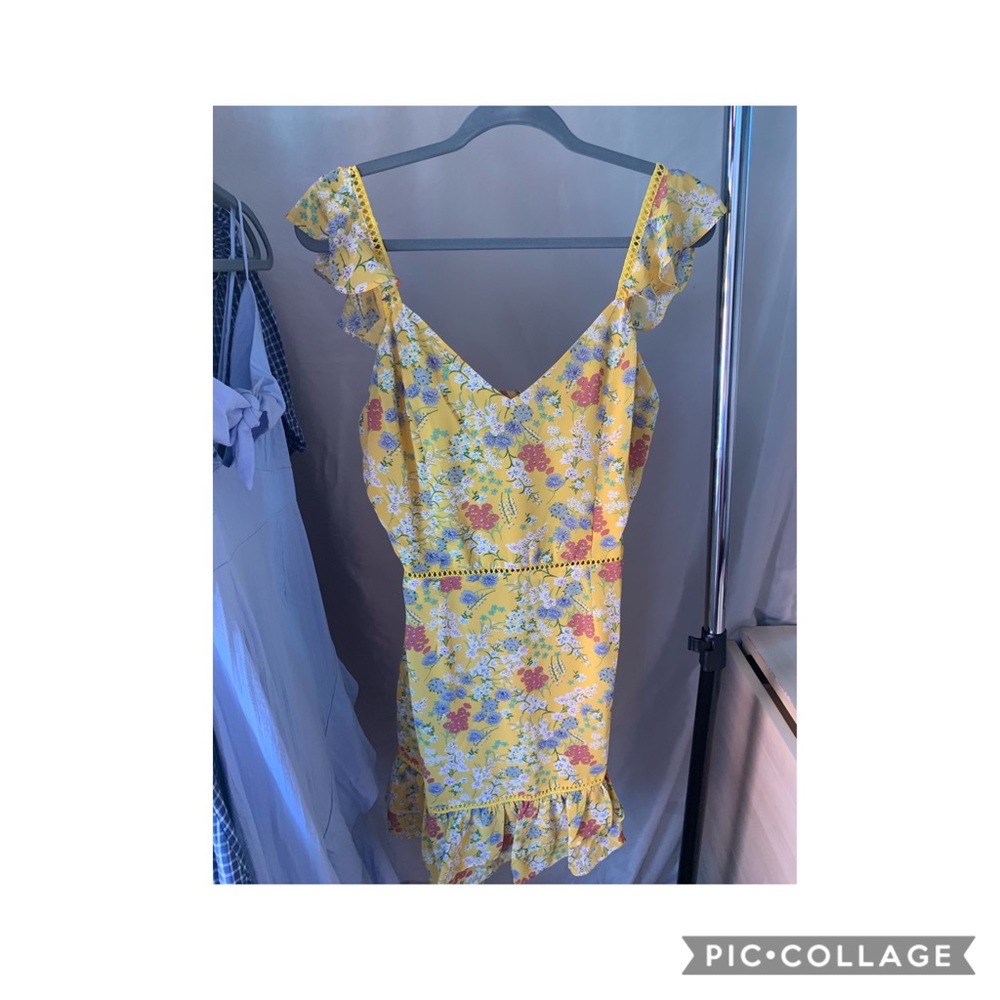 Dress - Picture 3 of 3